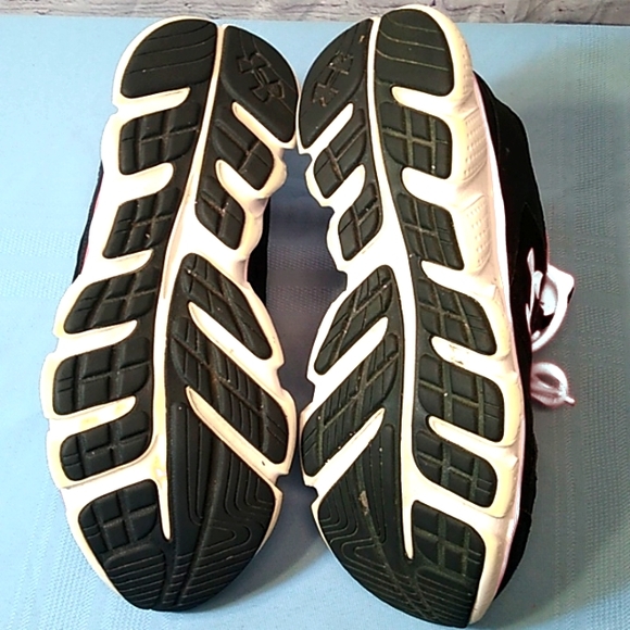 Man Made Upper Armour Gym Shoes - Picture 7 of 7